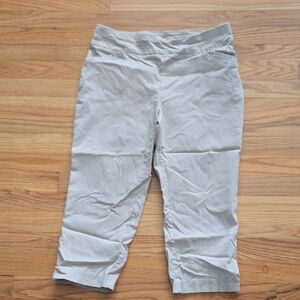 Womens's Tan Pull On Capris